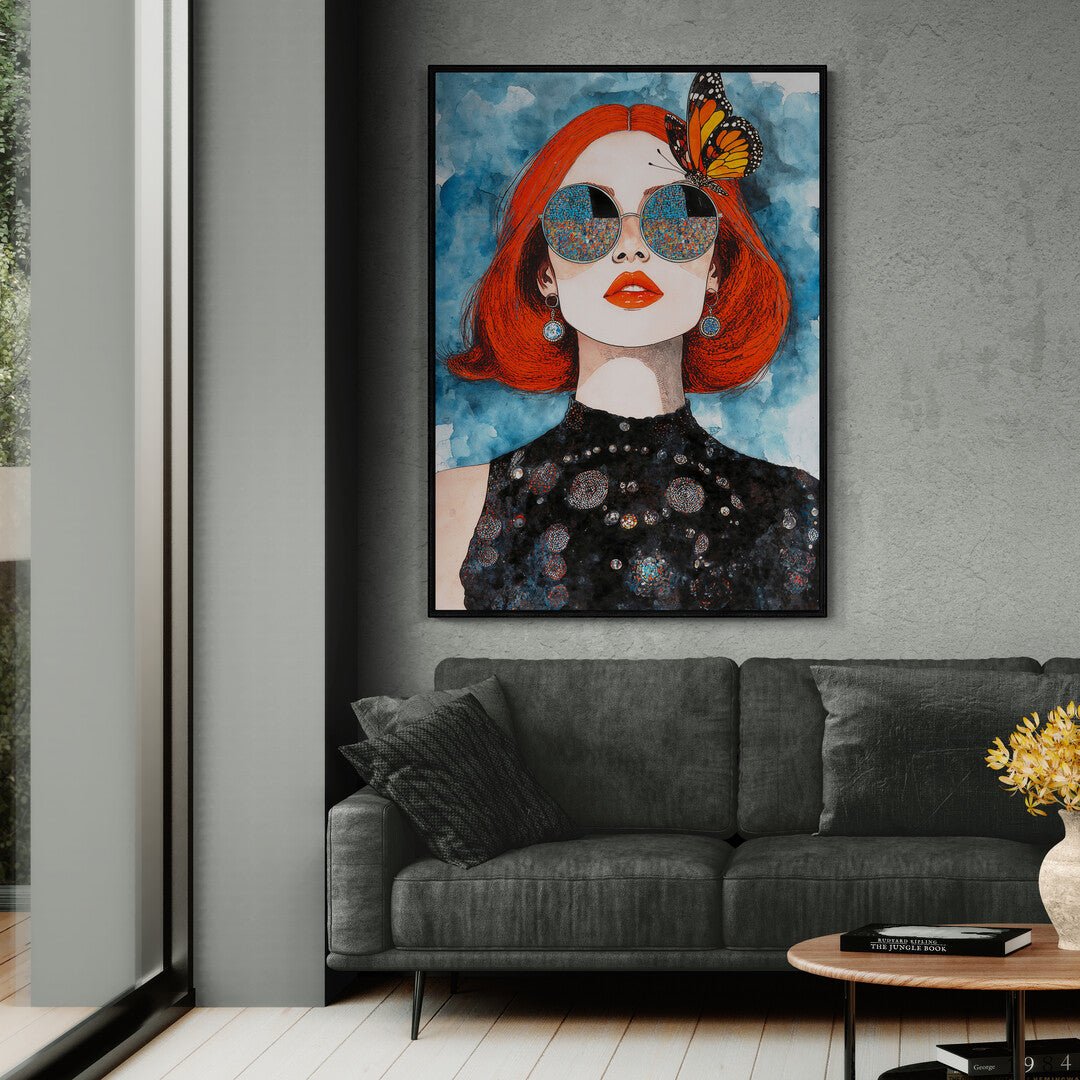 Dettaglio viso donna con capelli rossi e accessori in stile pop art